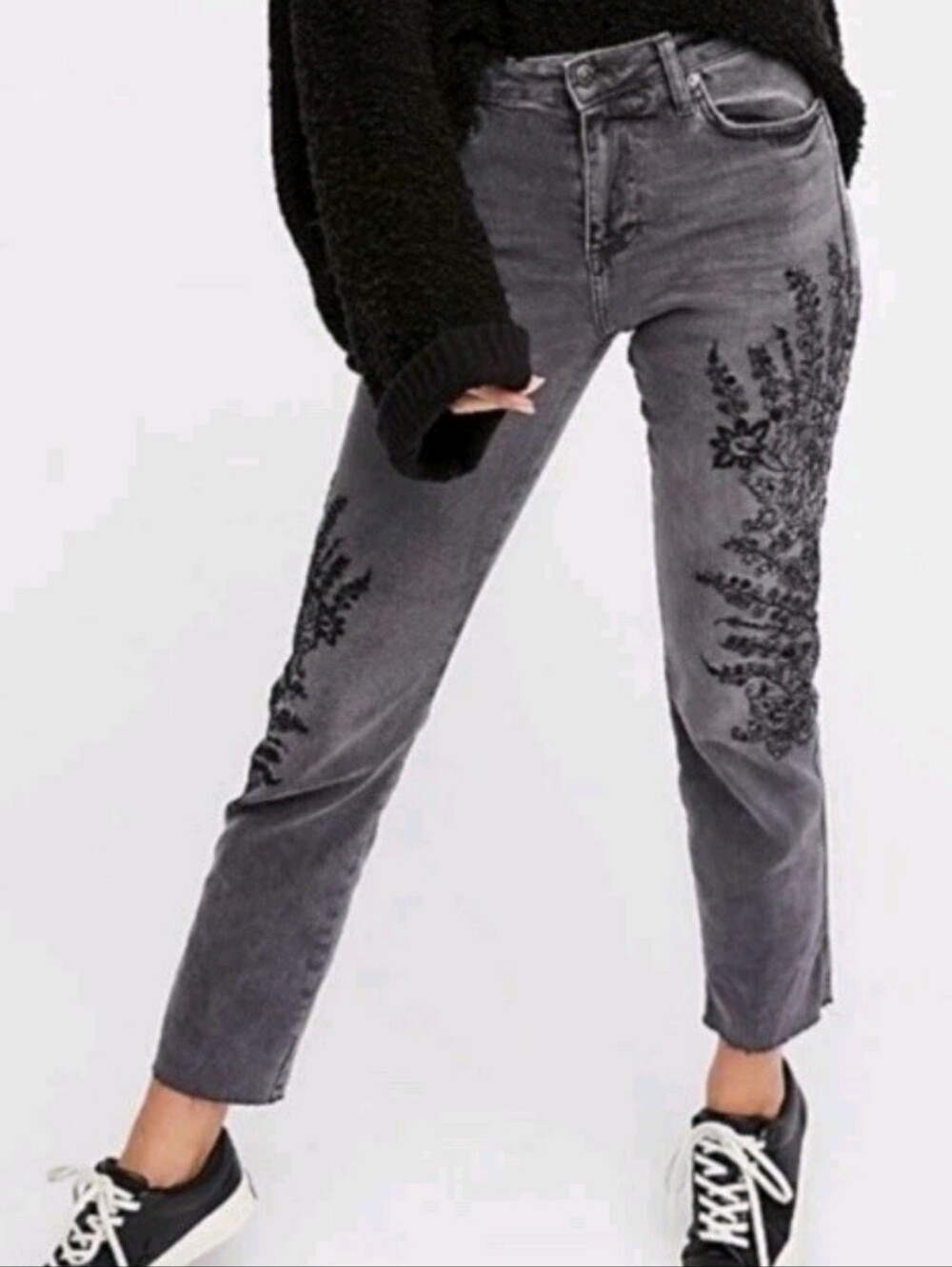 Free People We The Free Embroidered Girlfriend Jean Size 25 Women Boho Gray